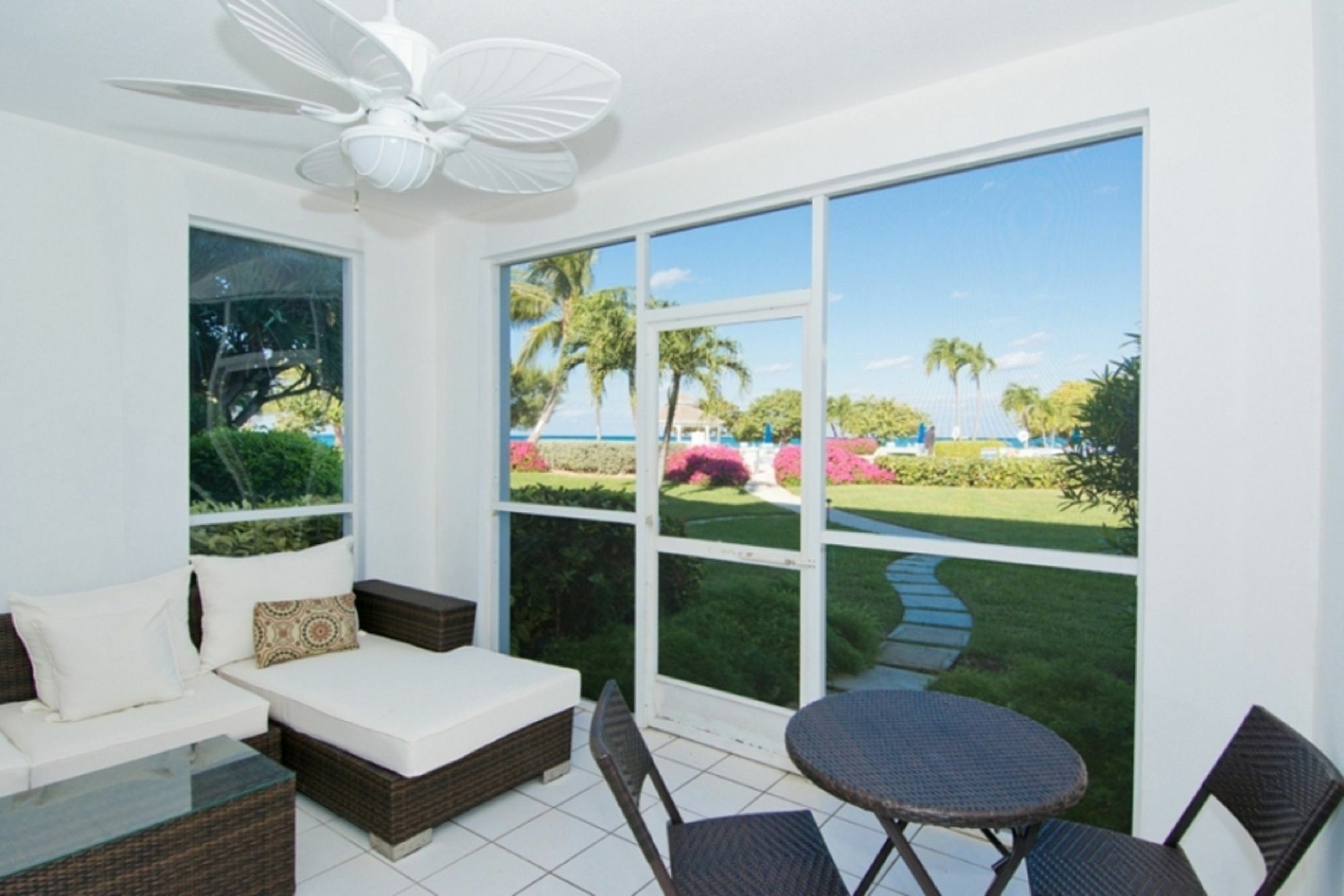Grandview Condominiums George Town Buitenkant foto